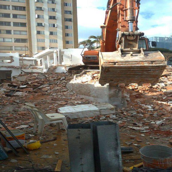 Empresa especializada em demolição