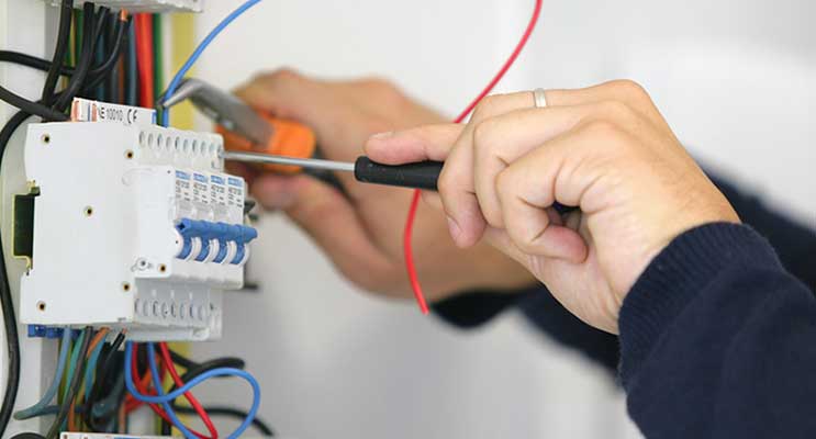 Curso de segurança em instalações e serviços com eletricidade
